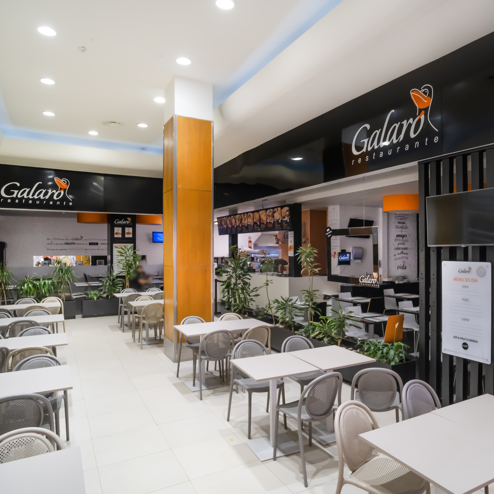 Foz Plaza